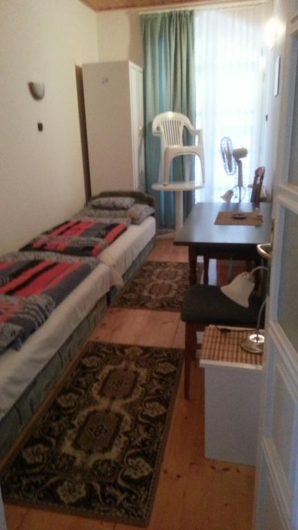 Csokonai Guesthouse Zamárdi Szoba fotó