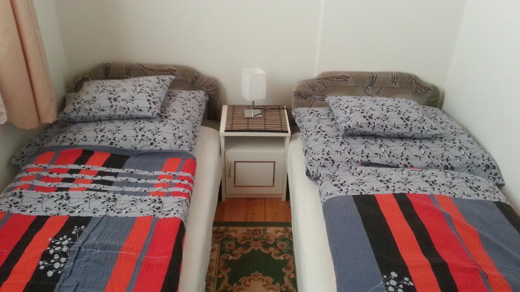 Csokonai Guesthouse Zamárdi Szoba fotó