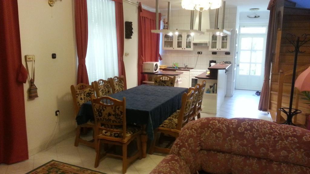 Csokonai Guesthouse Zamárdi Szoba fotó